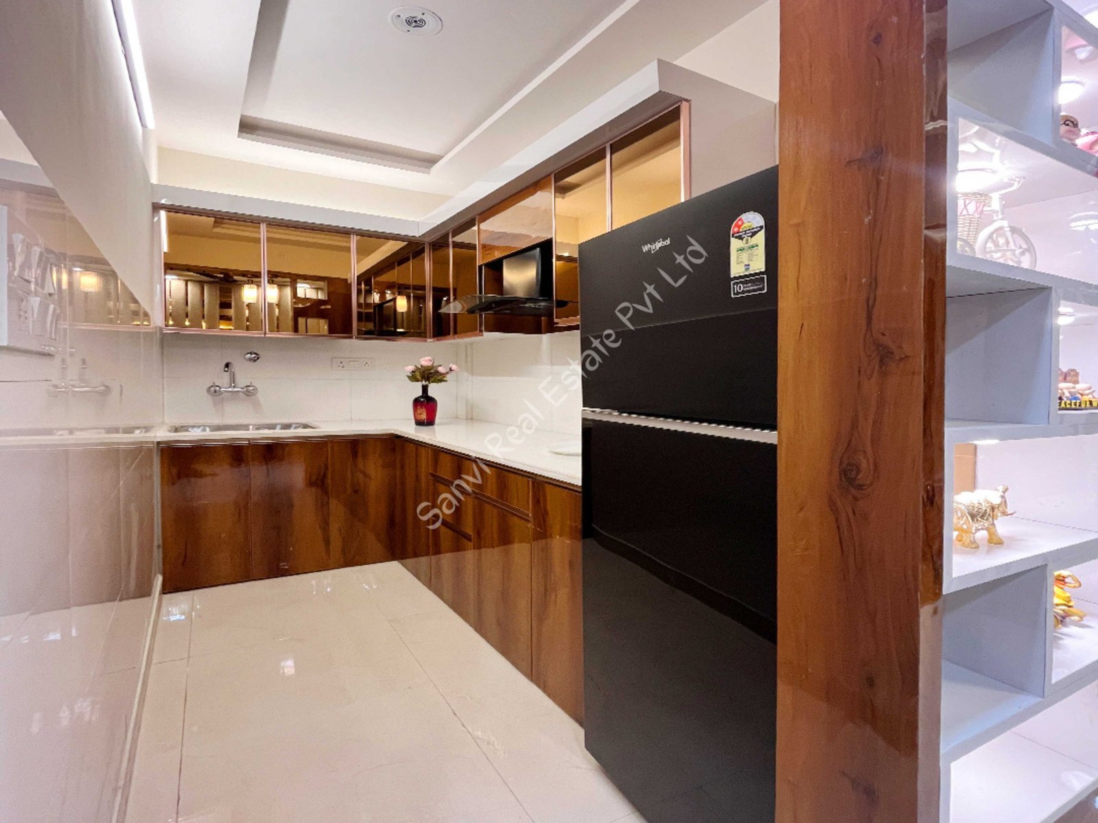 3 BHK Luxurious Flat in Dwarka Mor | Fully Furnished Flat