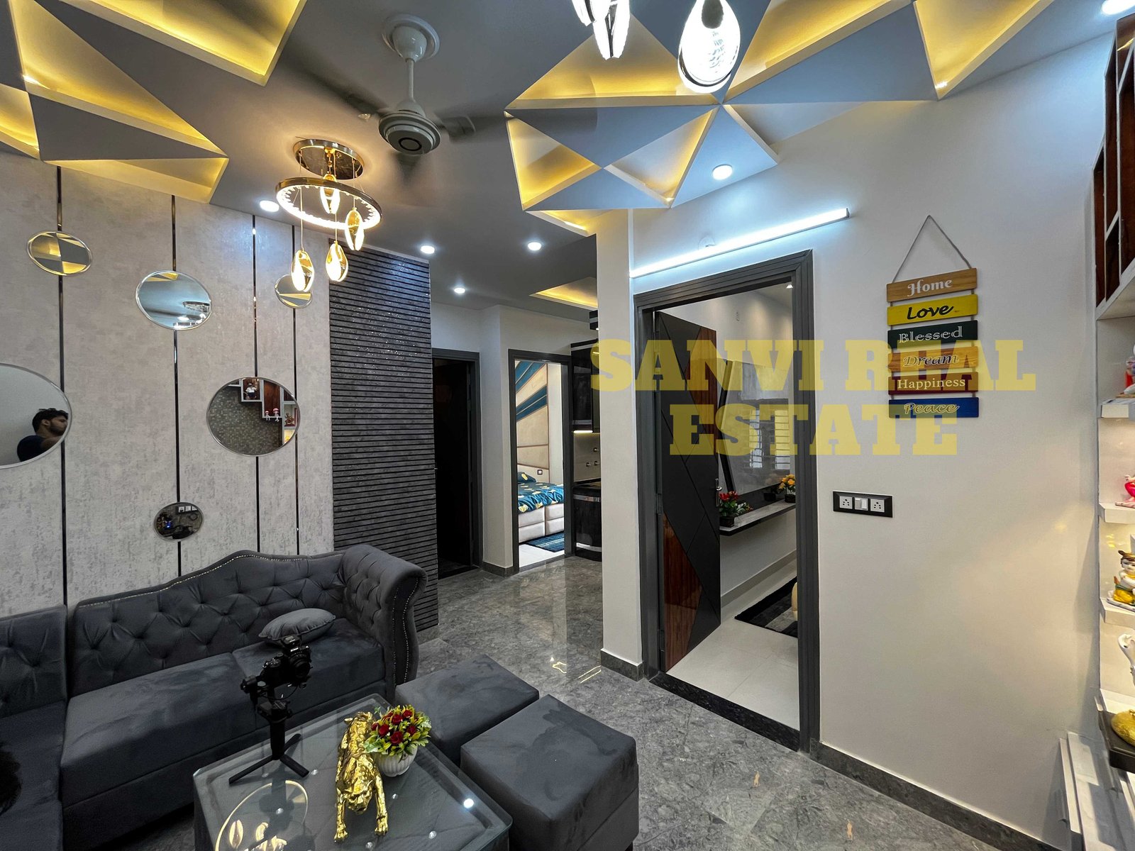 L-Type Furnished 3 BHK Flat in Uttam Nagar | Sanvi Real Estate