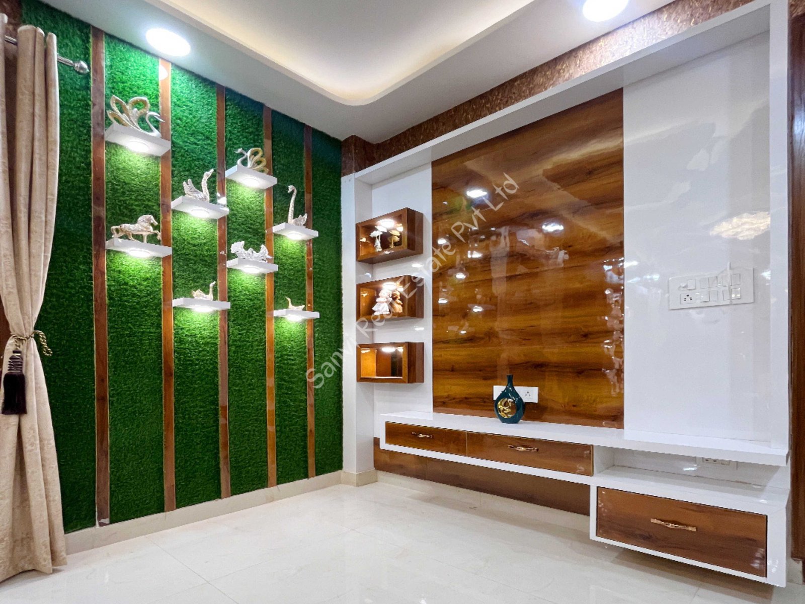 3 BHK Luxurious Flat in Dwarka Mor | Fully Furnished Flat