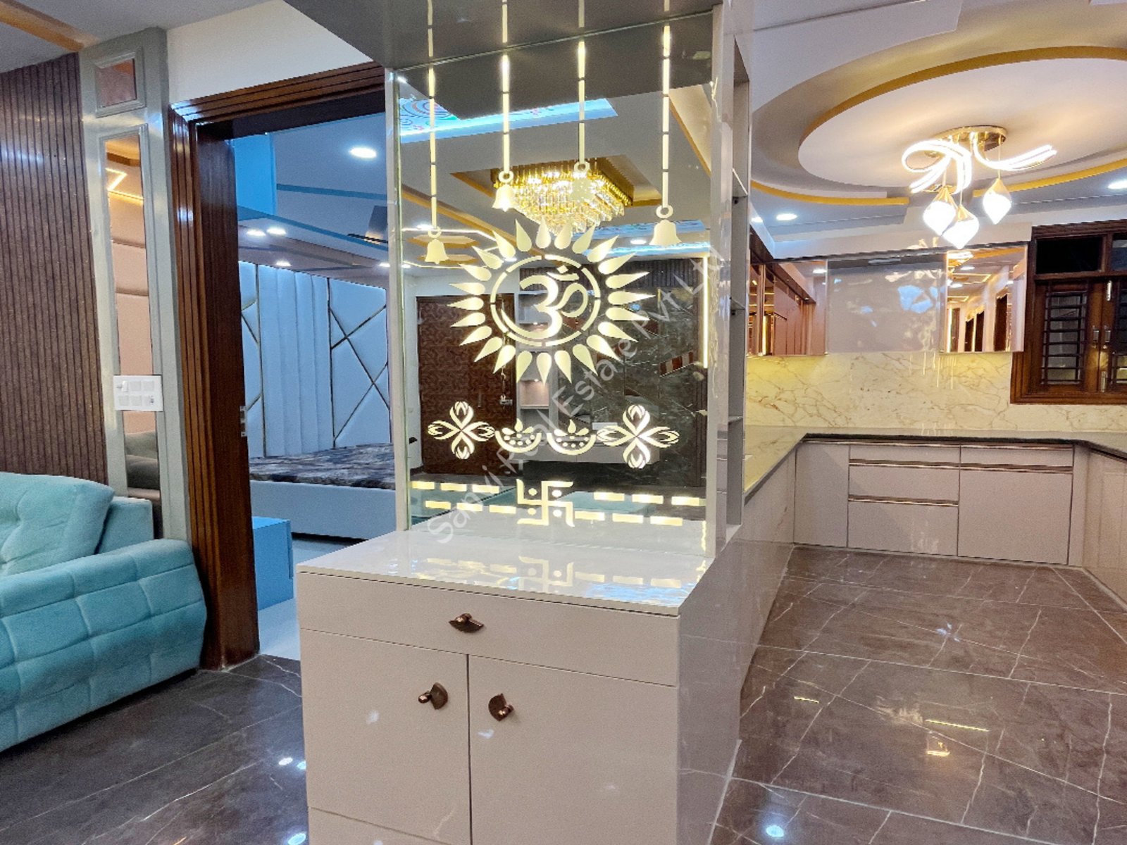 Corner 3 BHK Flat in Uttam Nagar | L-Type Fully Furnished Flat