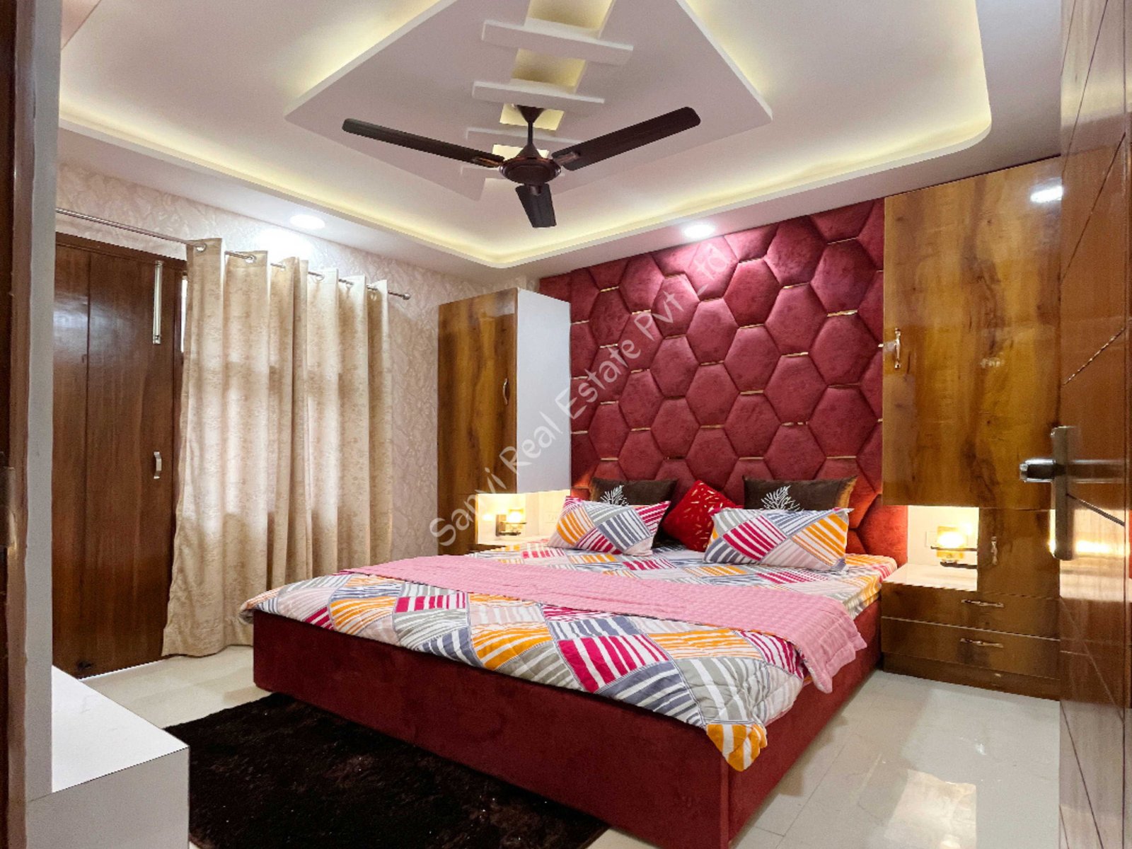 3 BHK Luxurious Flat in Dwarka Mor | Fully Furnished Flat