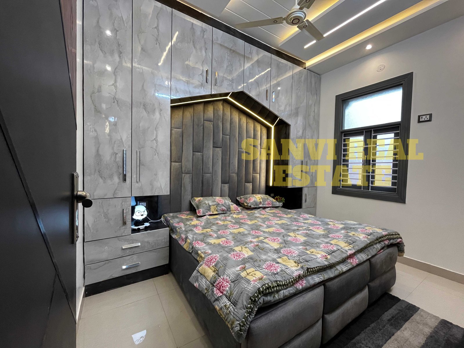 L-Type Furnished 3 BHK Flat in Uttam Nagar | Sanvi Real Estate