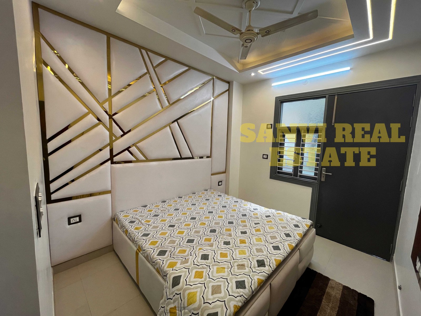 Fully Furnished L-Type Corner 3 BHK Flat in Uttam Nagar By Sanvi Real Estate
