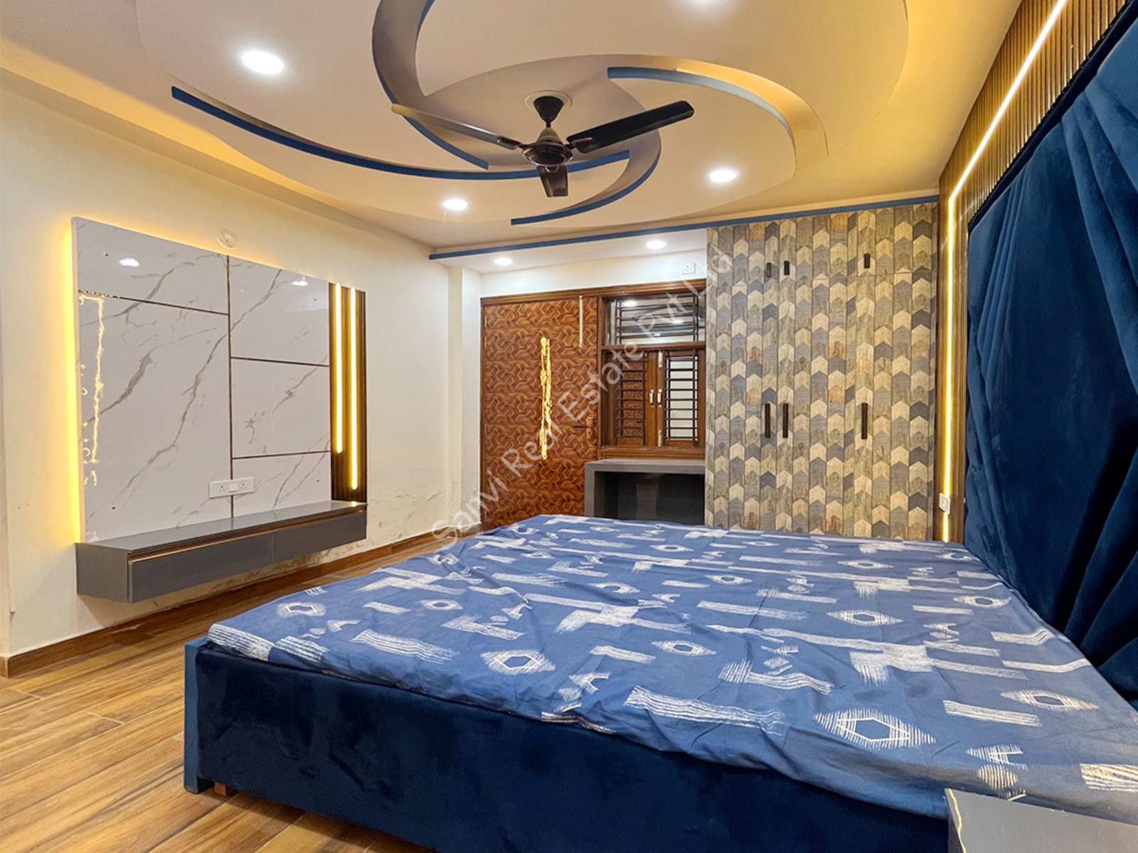 Corner 3 BHK Flat in Uttam Nagar | L-Type Fully Furnished Flat