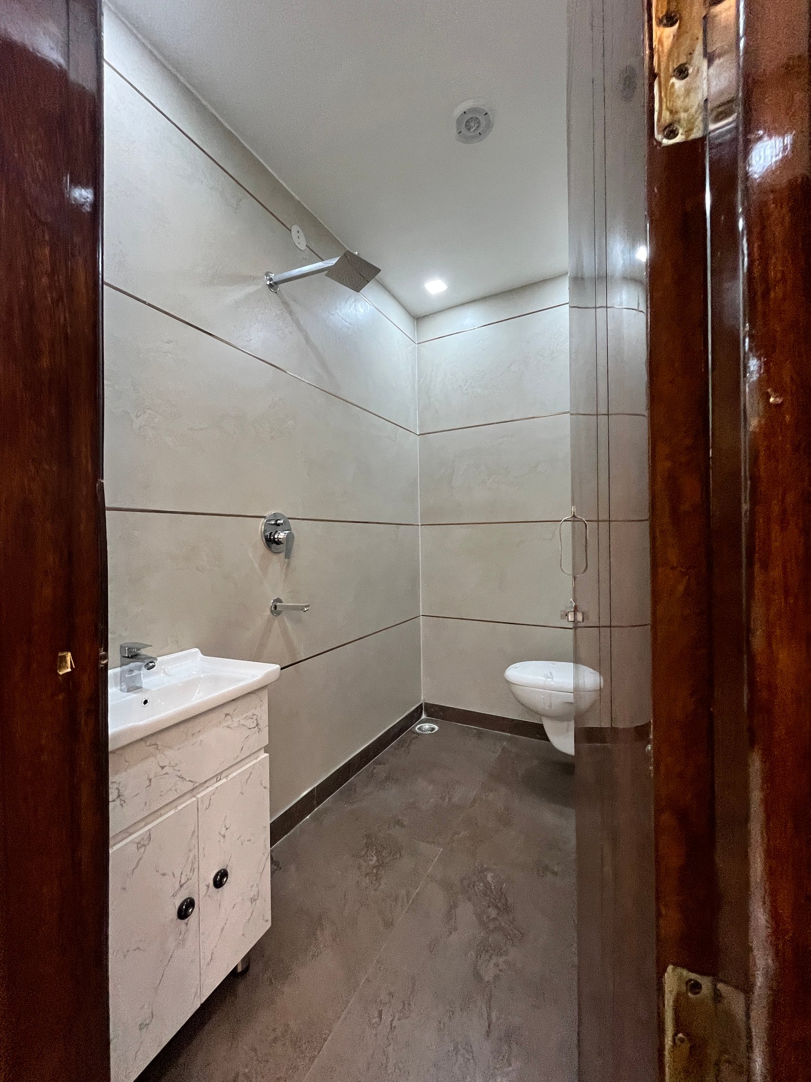 4 BHK Flat in Uttam Nagar | Fully Furnished Flat | Sanvi Real Estate