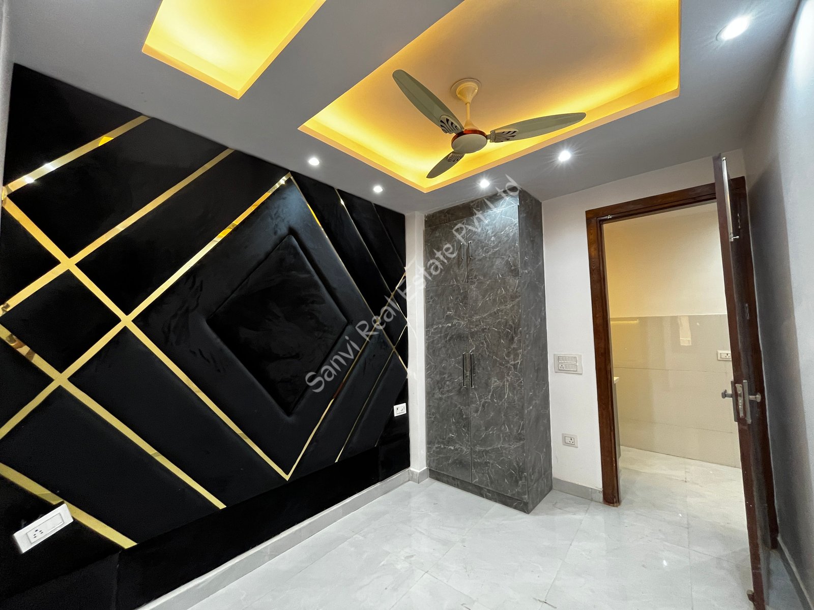 Sunlit 2 BHK Flat in Dwarka Mor with Open Front View | Well Designed Dwarka Mor Flats for Sale