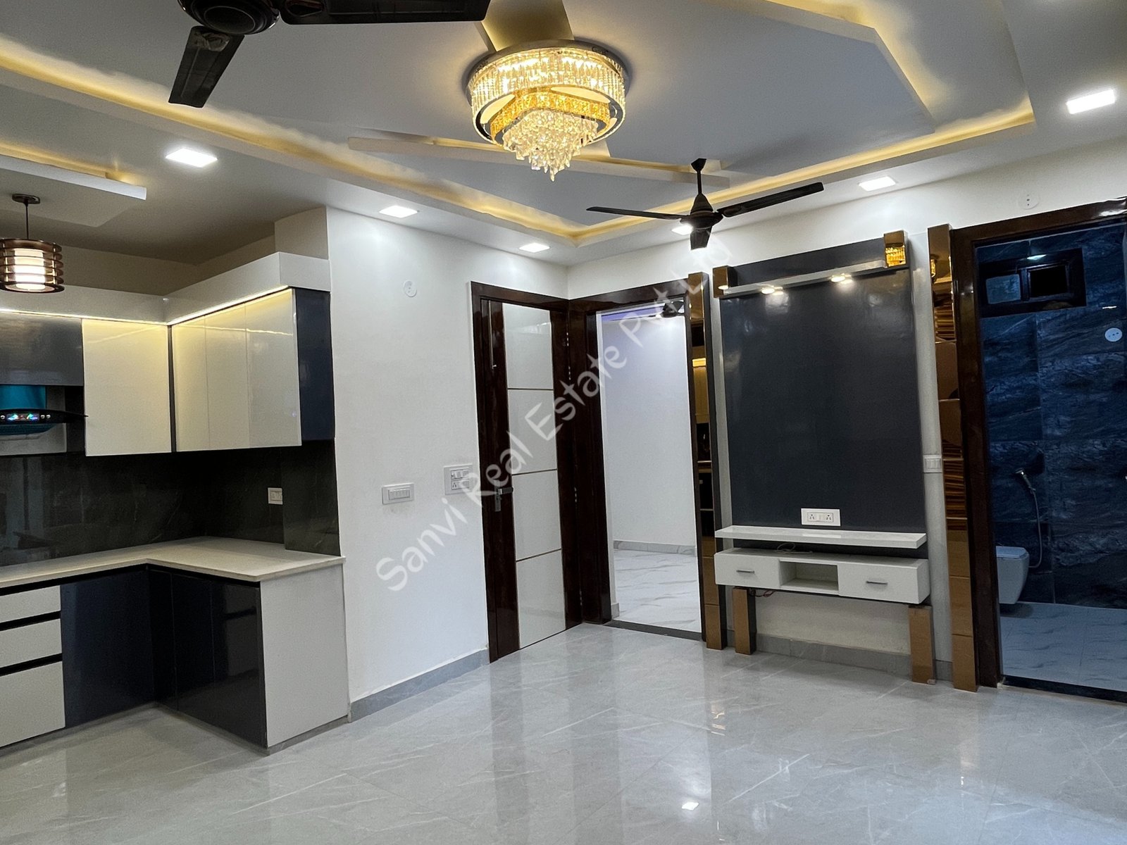 3 BHK Spacious Flat in Dwarka Mor | Sanvi Real Estate