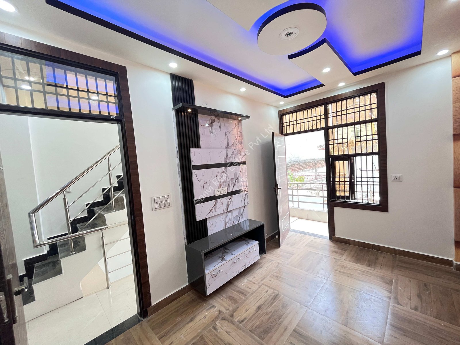 Jad Se Makan in Uttam Nagar Close to Metro Route | Independent House in Uttam Nagar With Roof Rights