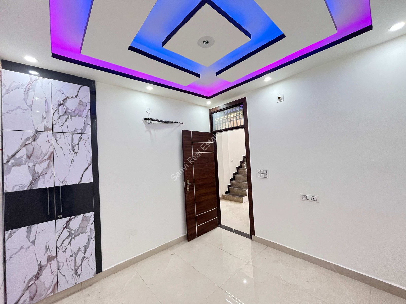 Jad Se Makan in Uttam Nagar Close to Metro Route | Independent House in Uttam Nagar With Roof Rights