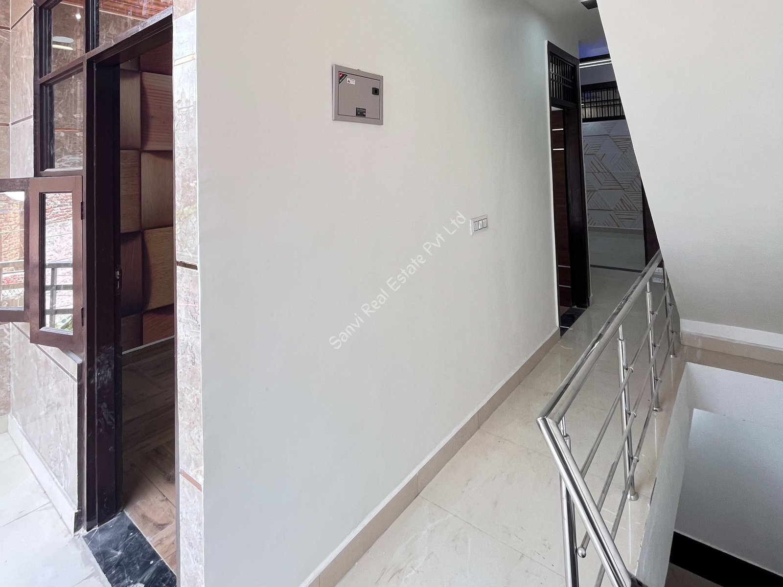 Jad Se Makan in Uttam Nagar Close to Metro Route | Independent House in Uttam Nagar With Roof Rights