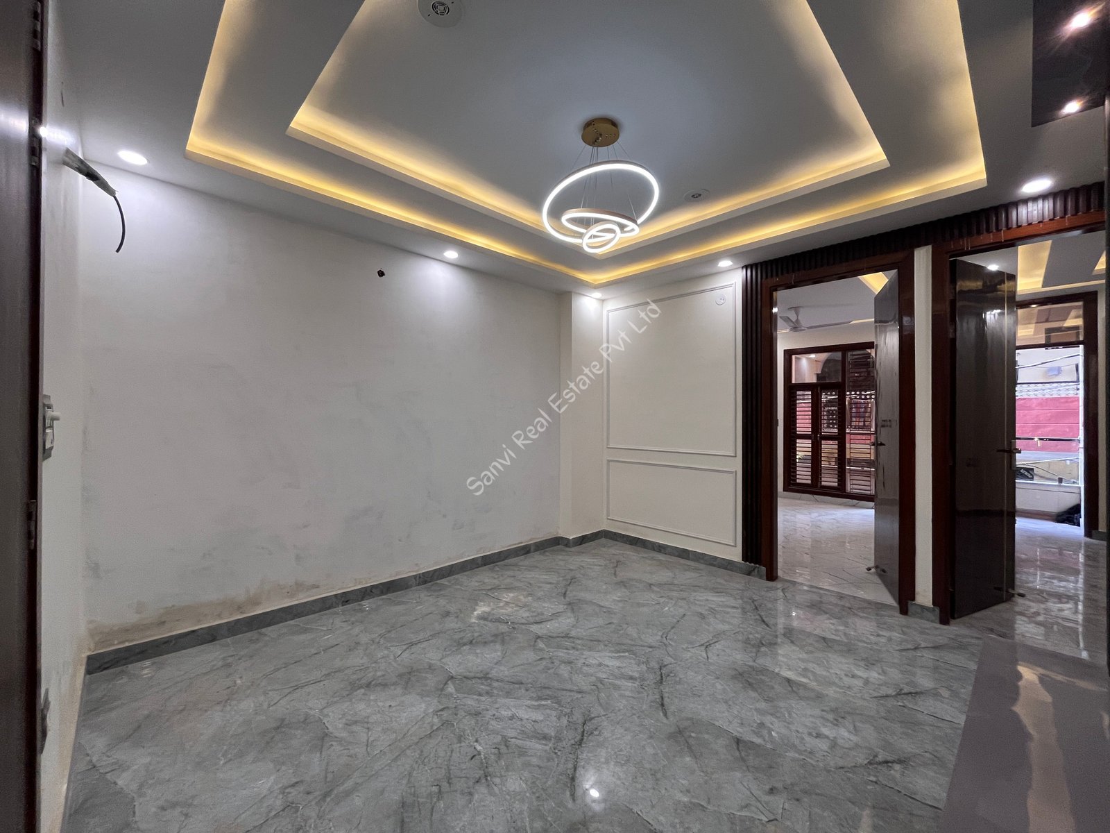 3 BHK Builder Flat in Uttam Nagar | Semi Furnished Flat in Uttam Nagar