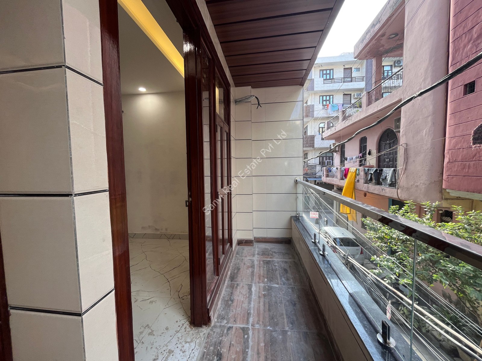 3 BHK Builder Flat in Uttam Nagar | Semi Furnished Flat in Uttam Nagar