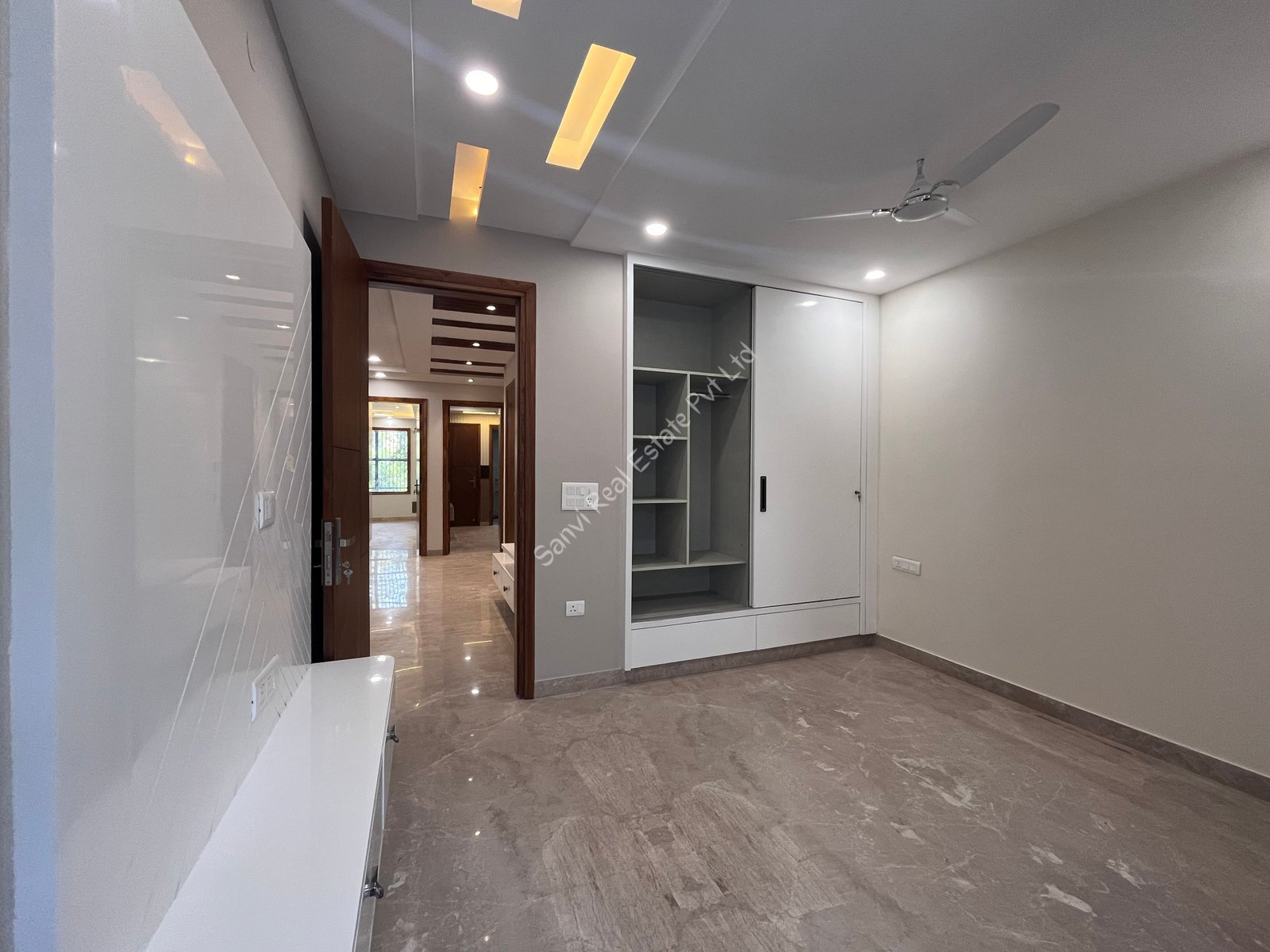 3 BHK Spacious Flat in Paschim Vihar with Lift & Car Parking Facilities