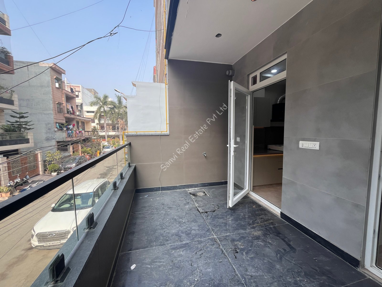 3 BHK Spacious Flat in Paschim Vihar with Lift & Car Parking Facilities
