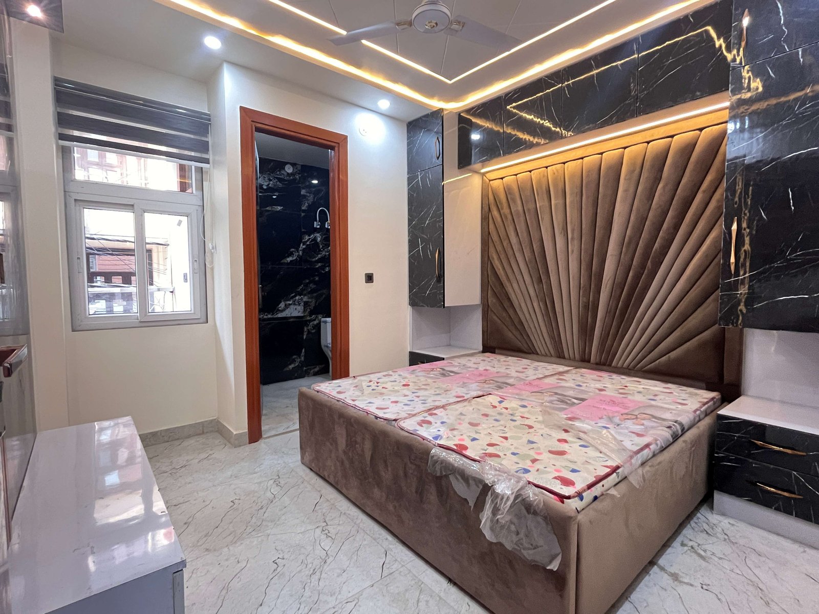 4 BHK Flat in Dwarka Mor | 4 BHK Freehold Property in Uttam Nagar | M-Sanvi Real Estate