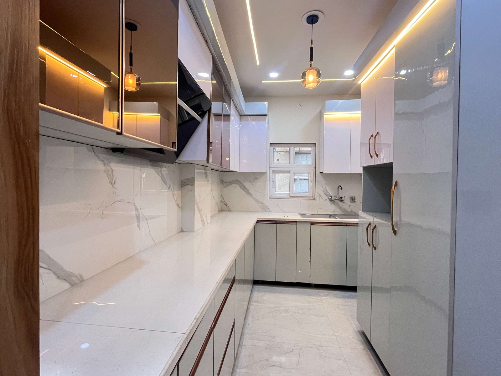 4 BHK Flat in Dwarka Mor | 4 BHK Freehold Property in Uttam Nagar | M-Sanvi Real Estate