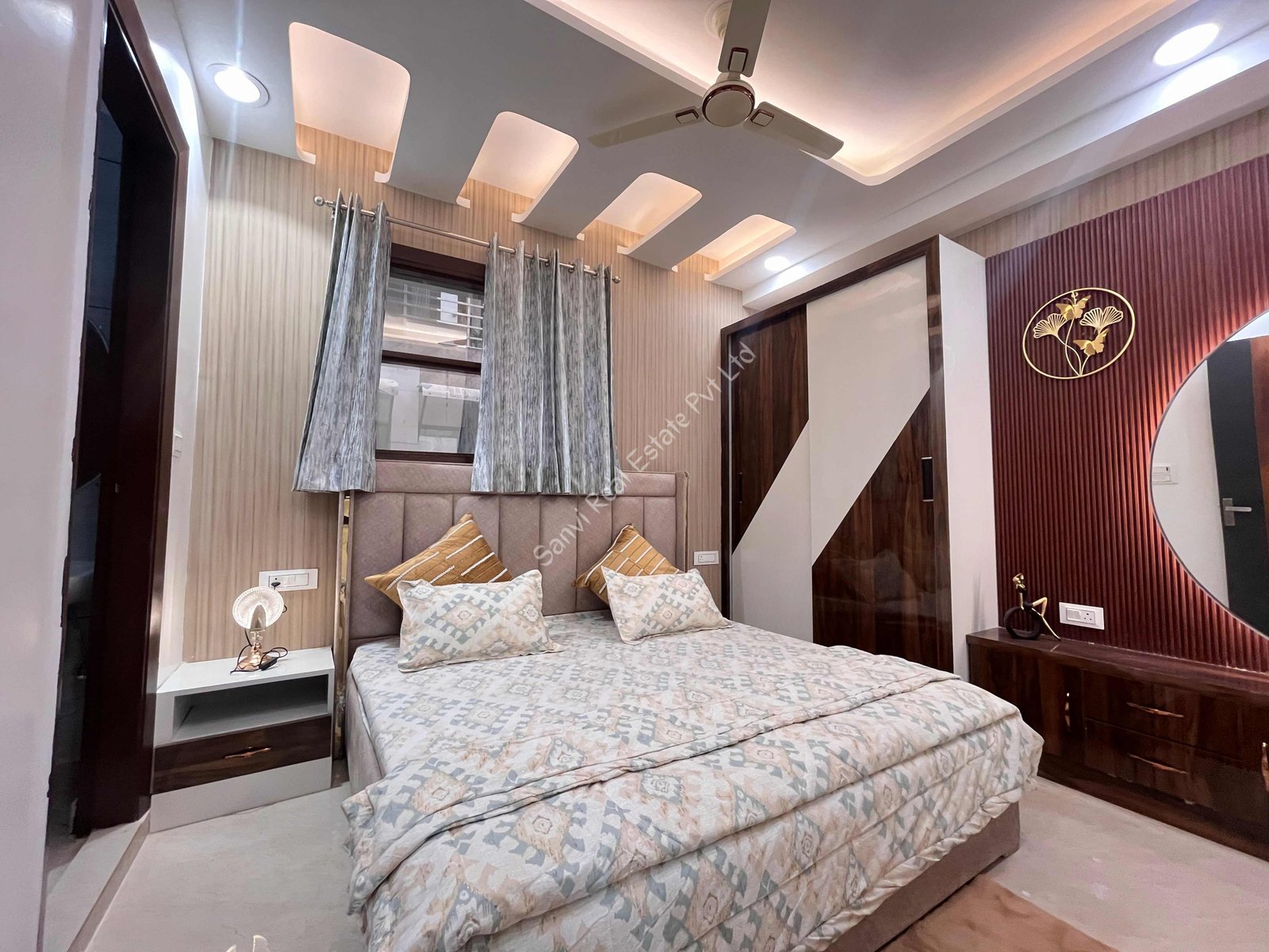 L Type Corner 4 BHK Flat in Dwarka Mor | 2 Side Open 4 BHK Property in Uttam Nagar | M-Sanvi Real Estate