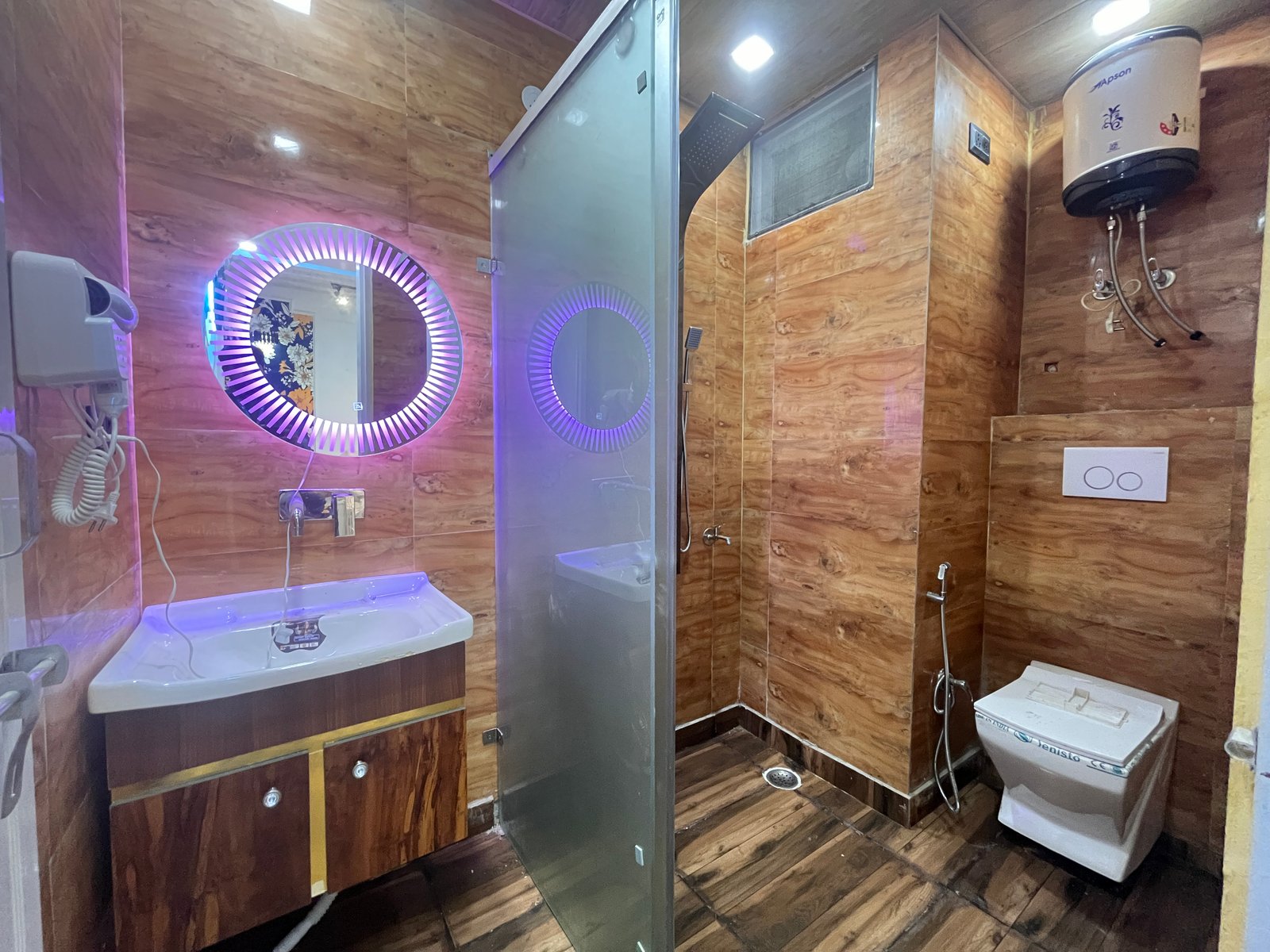 Low Cost 3 BHK Apartment in Dwarka Mor, Delhi | Affordable 3 BHK Flat in Delhi