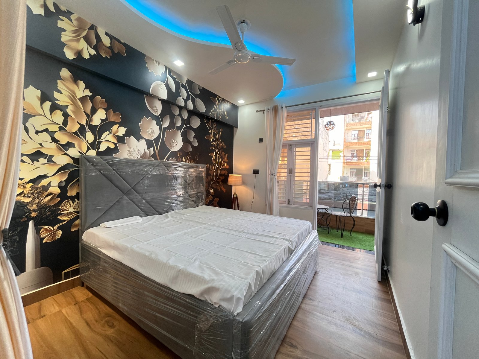 Low Cost 3 BHK Apartment in Dwarka Mor, Delhi | Affordable 3 BHK Flat in Delhi