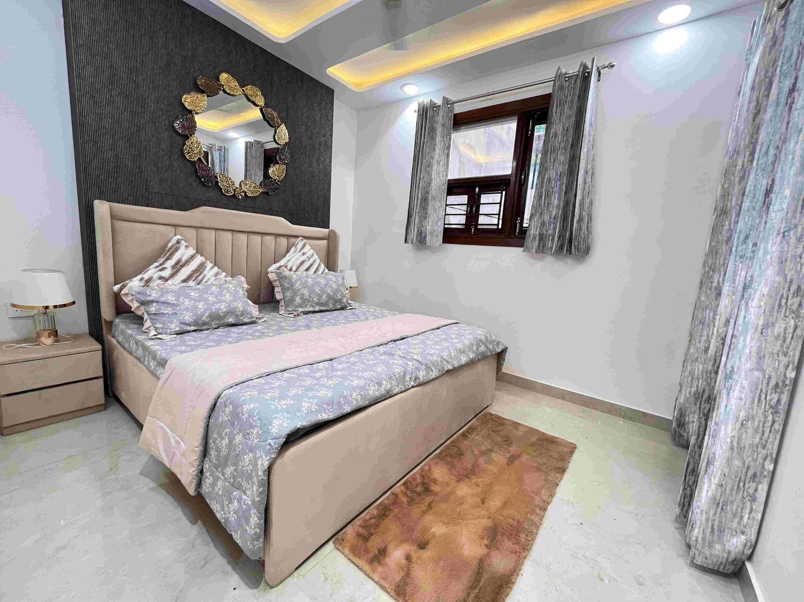 4 BHK Luxurious Flat in Uttam Nagar | Spacious Ventilated 4 BHK Flat