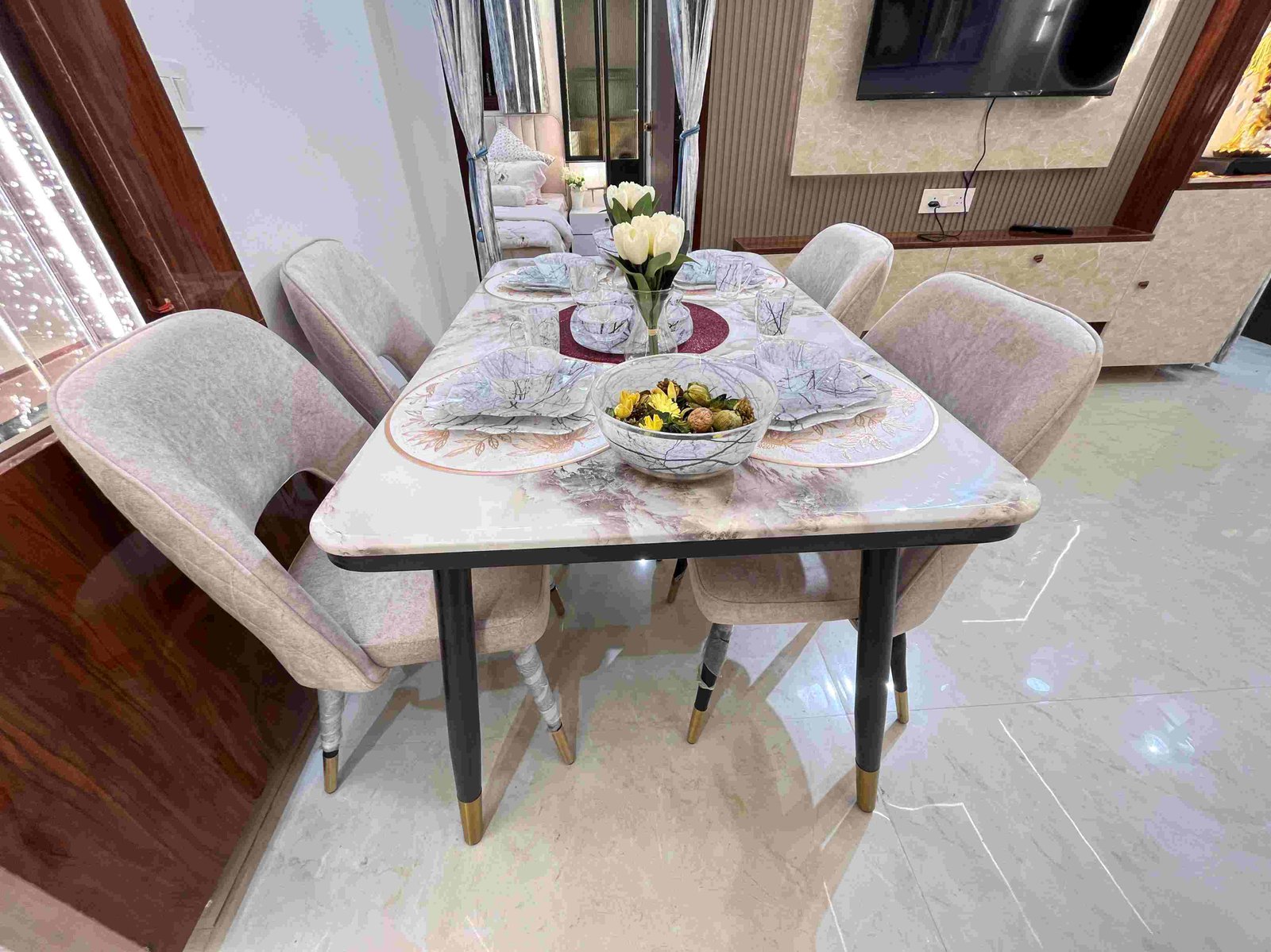 4 BHK Luxurious Flat in Uttam Nagar | Spacious Ventilated 4 BHK Flat