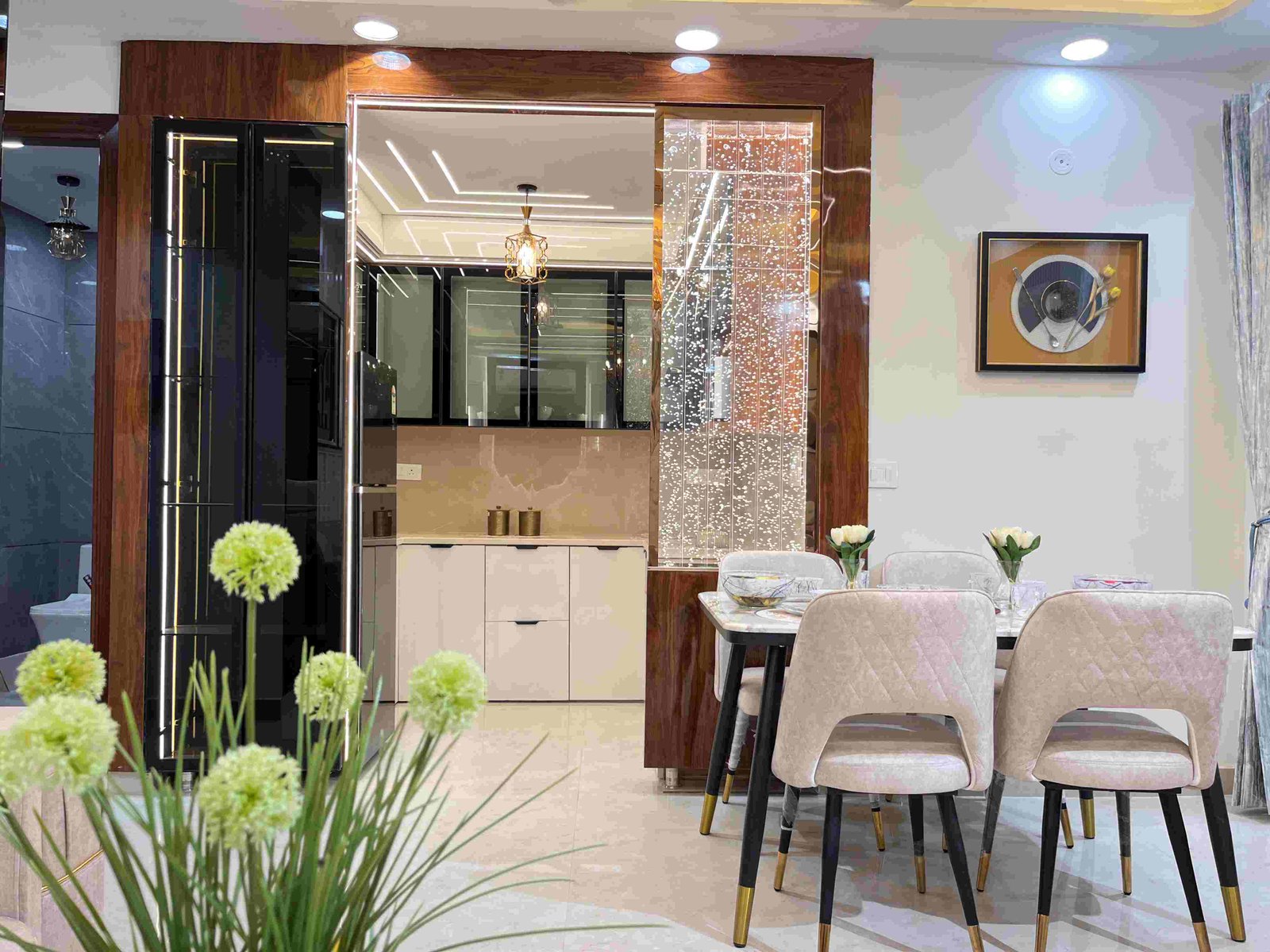 4 BHK Luxurious Flat in Uttam Nagar | Spacious Ventilated 4 BHK Flat