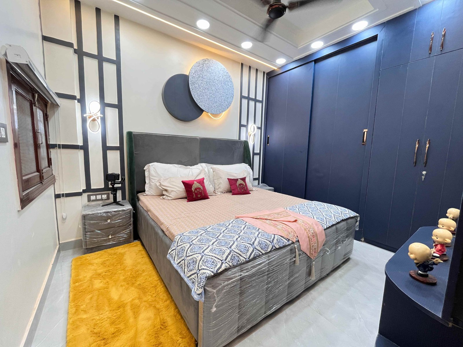 Independent 3 BHK Flat in Uttam Nagar | Fully Furnished 3 BHK Independent Floor with Lift & Car Parking