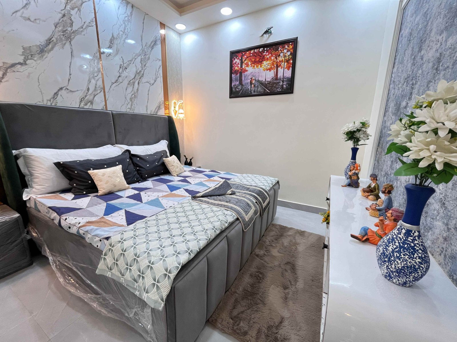 Independent 3 BHK Flat in Uttam Nagar | Fully Furnished 3 BHK Independent Floor with Lift & Car Parking