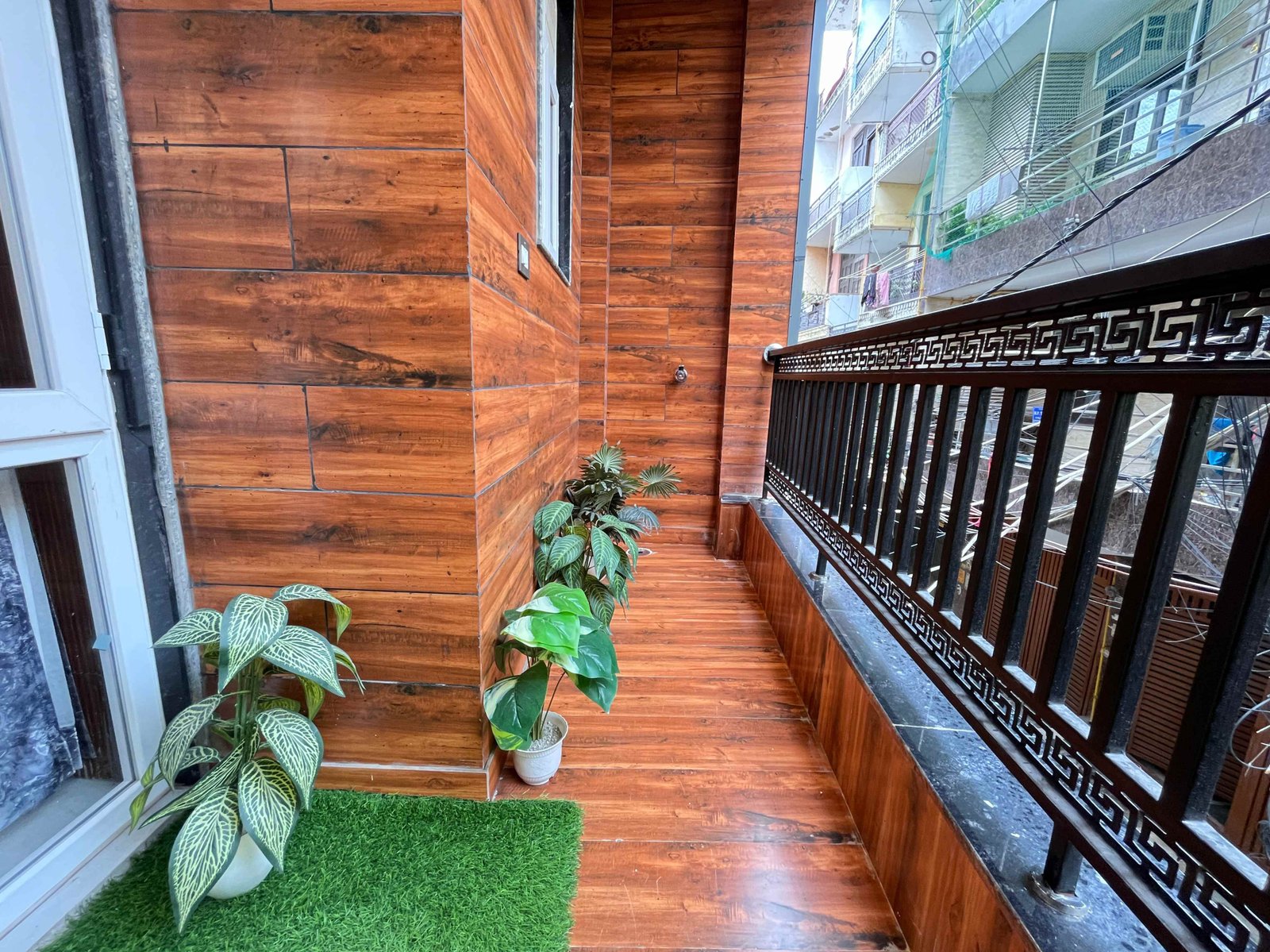 Independent 3 BHK Flat in Uttam Nagar | Fully Furnished 3 BHK Independent Floor with Lift & Car Parking