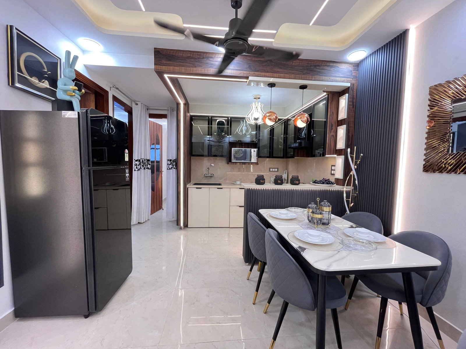 1000 गज की Society में 3BHK Flat Waiting Area & Kids Room के साथ | 3 BHK flat in Uttam Nagar