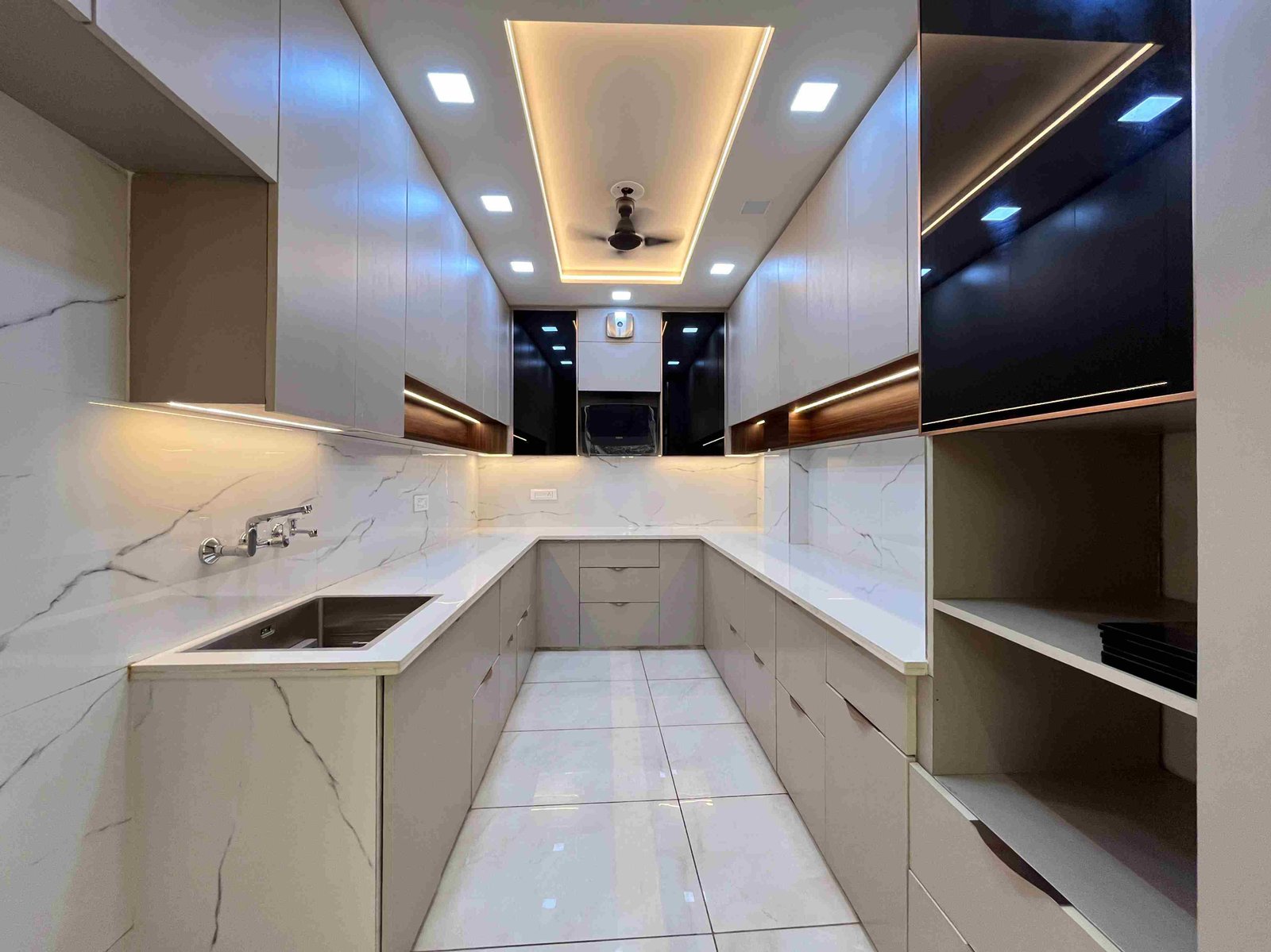 Independent 3 BHK Flat with Modern Amenities in Dwarka Mor, Delhi | Affordable 3 BHK Flat in Delhi