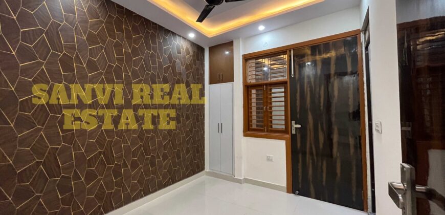 1 BHK Semi Furnished Flat in Uttam Nagar | Sanvi Real Estate