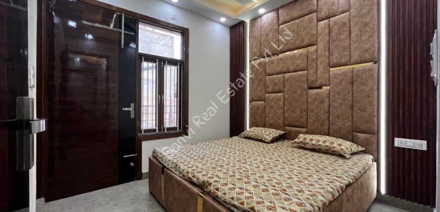 2 BHK Luxurious Flat in Uttam Nagar, Delhi-Sanvi Real Estate