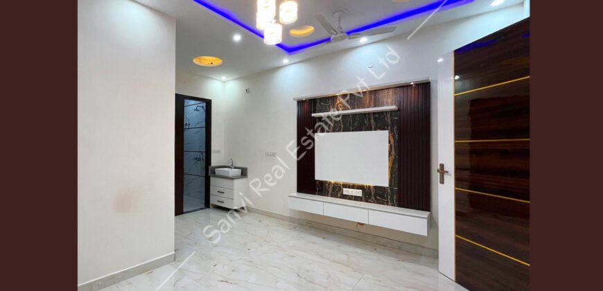 75 GAJ Independent House in Dwarka Mor | Property for Sale