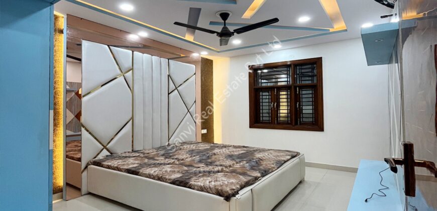 3 BHK Corner Flat in Uttam Nagar | L-Type Fully Furnished Flat