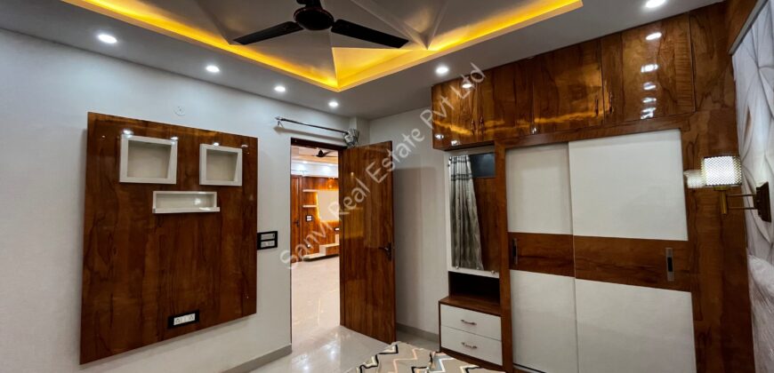 3 BHK Luxurious Flat in Uttam Nagar, Delhi | Property in Delhi