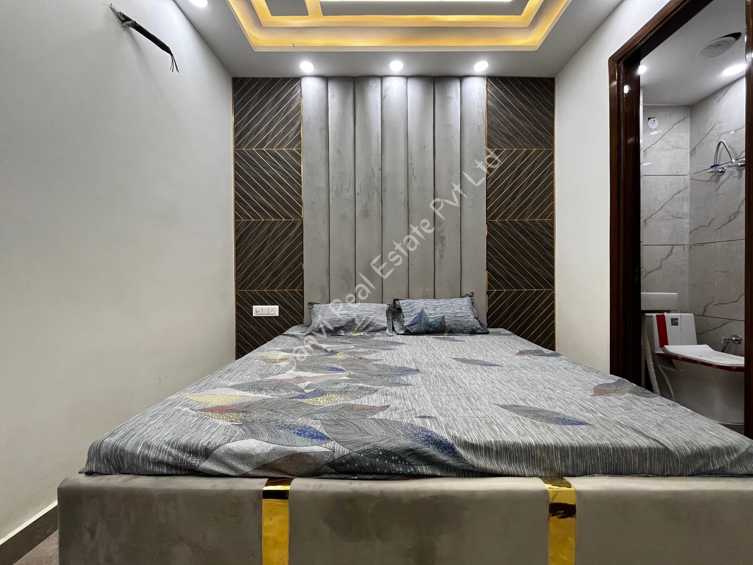 2 BHK Luxurious Flat in Uttam Nagar, Delhi-Sanvi Real Estate