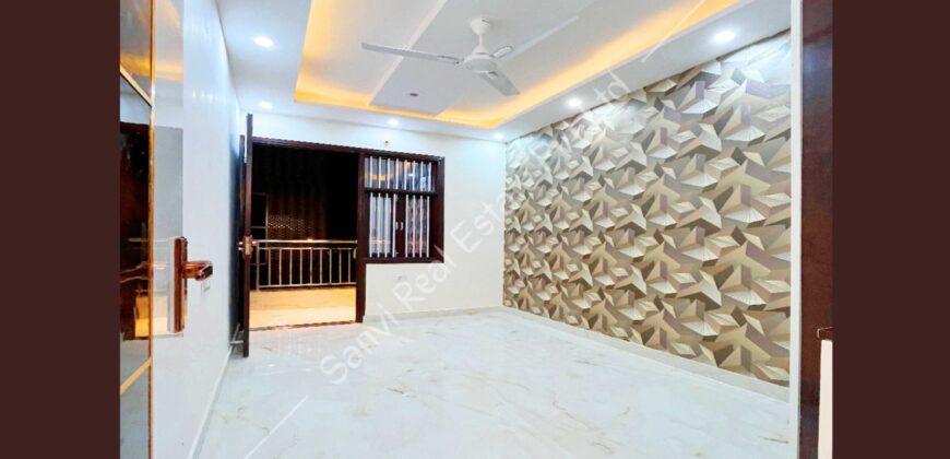 75 GAJ Independent House in Dwarka Mor | Property for Sale