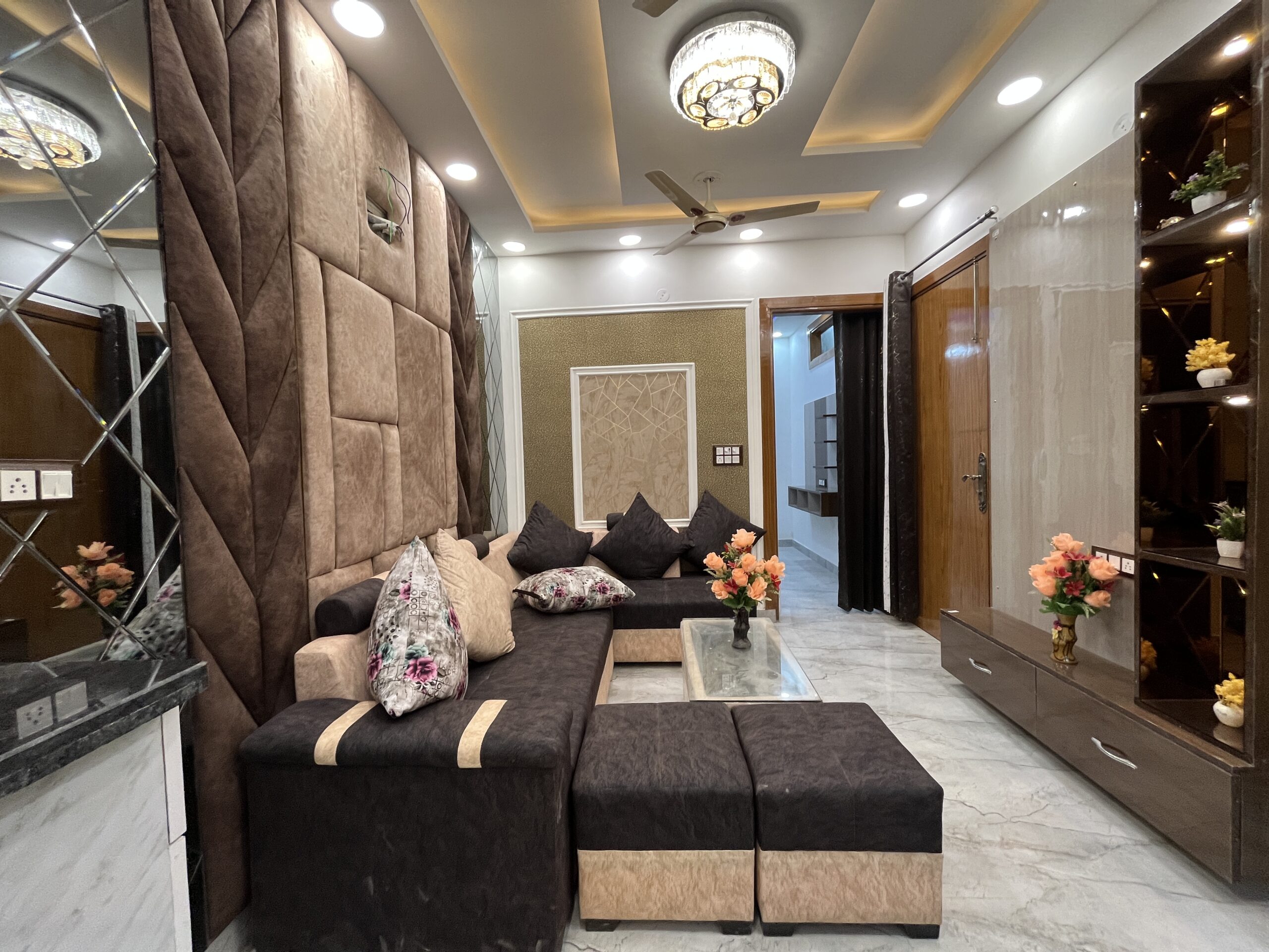 2 BHK Fully Furnished Flat in Uttam Nagar | Sanvi Real Estate