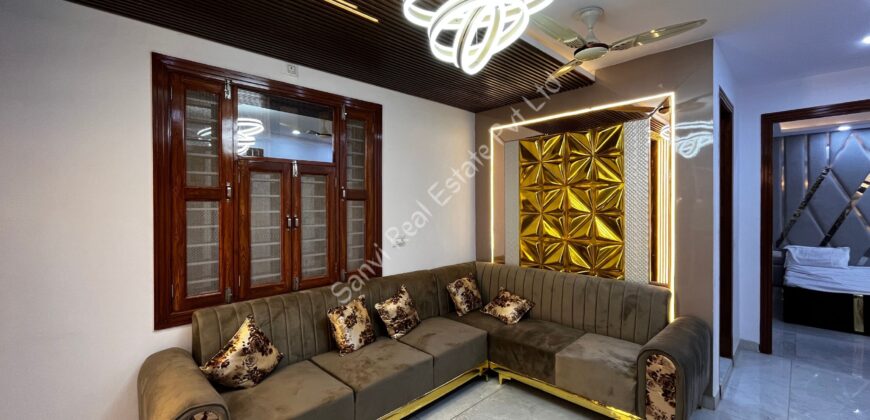 3 BHK Flat in Uttam Nagar, Delhi | Sanvi Real Estate