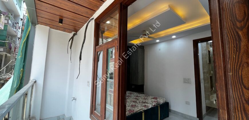 3 BHK Fully Furnished Flat in Uttam Nagar, Delhi