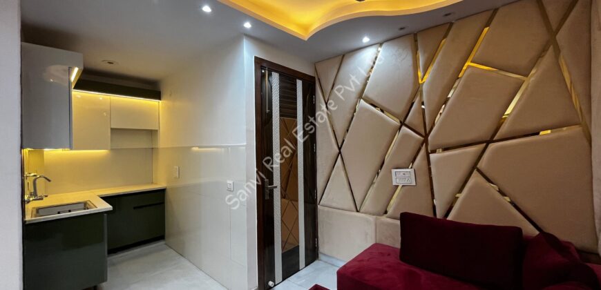 2 BHK Flat in Dwarka Mor, Delhi | Sanvi Real Estate