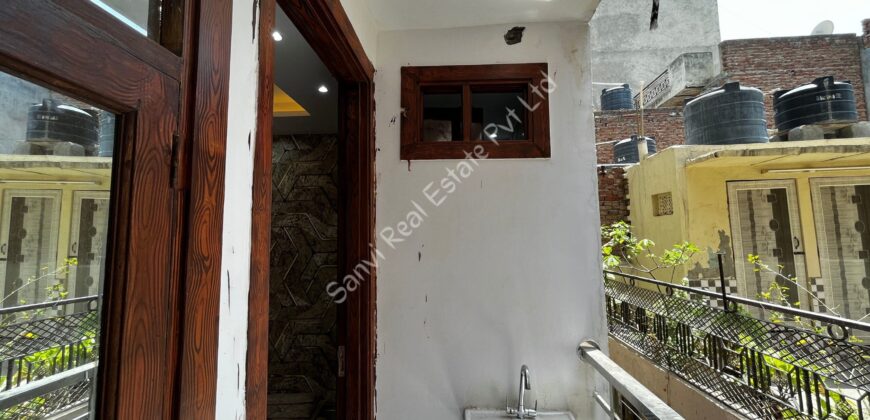 2 BHK Flat in Dwarka Mor, Delhi | Sanvi Real Estate