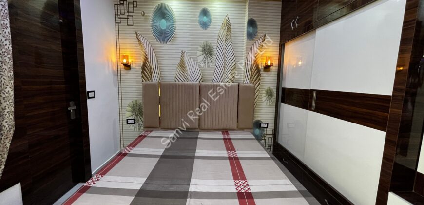 4 BHK Flat in Dwarka Mor, Delhi | Sanvi Real Estate