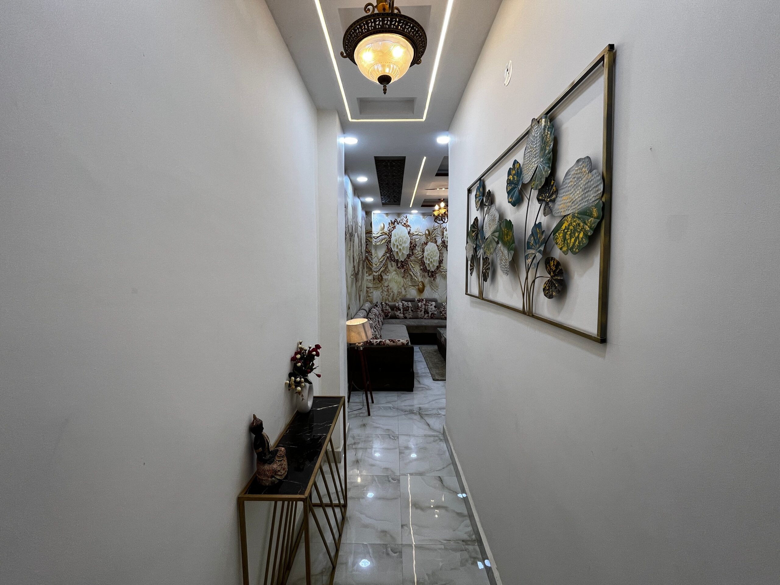 3 BHK Luxurious Property in Delhi | Sanvi Real Estate