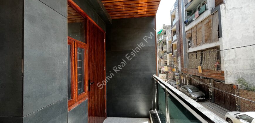 3 BHK Flat in Uttam Nagar, Delhi | Sanvi Real Estate