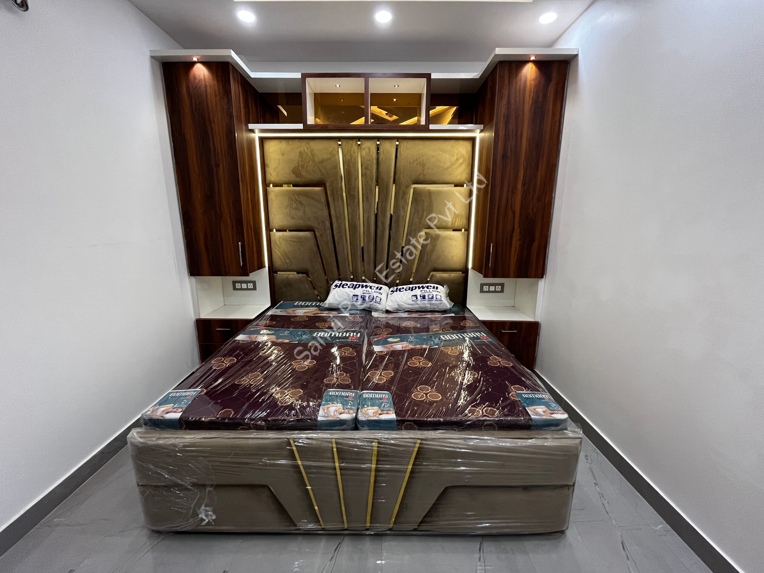 Luxurious 3 BHK Flat in Dwarka Mor, Delhi | Property in Delhi