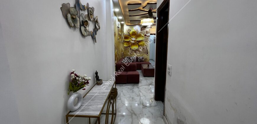 2 BHK Luxurious Property in Uttam Nagar, Delhi | Sanvi Real Estate