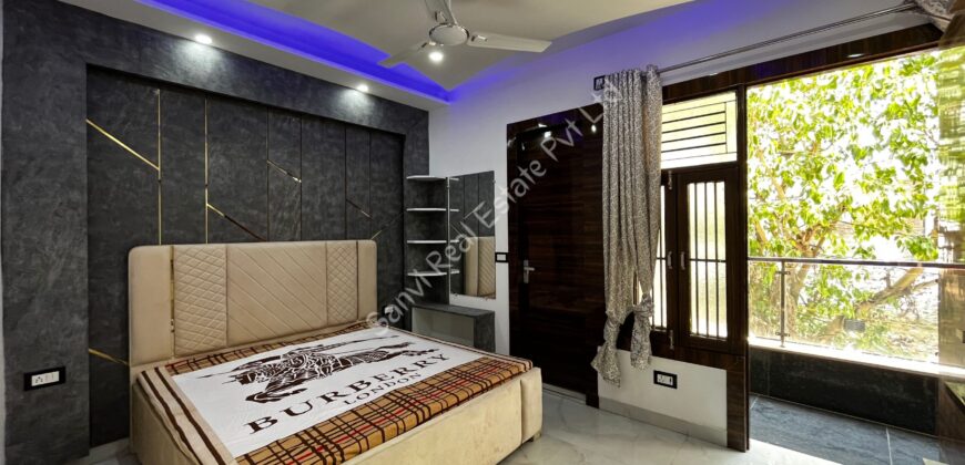 4 BHK Flat in Dwarka Mor, Delhi | Sanvi Real Estate