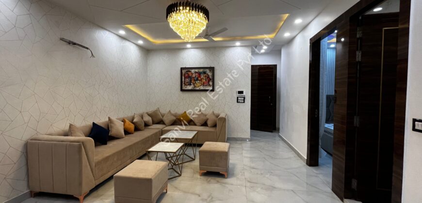 4 BHK Flat in Dwarka Mor, Delhi | Sanvi Real Estate